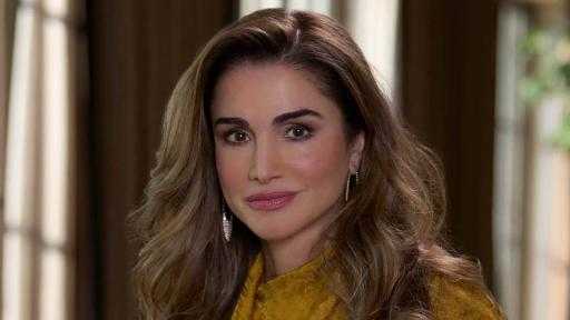 الملكة رانيا العبد الله تشارك بإطلالة متميزة في عشاء متحف الفن الإسلامي بالدوحة